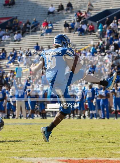 Thumbnail 1 in Jefferson Davis County vs. Yazoo County (MHSAA 3A Final) photogallery.