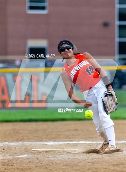 Thumbnail 3 in Rocky Mountain @ Lakewood photogallery.