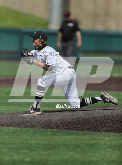 Thumbnail 3 in Bingham vs. Riverton (UHSAA 6A Championships) photogallery.
