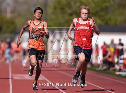 Thumbnail 2 in Burlingame vs. Woodside photogallery.