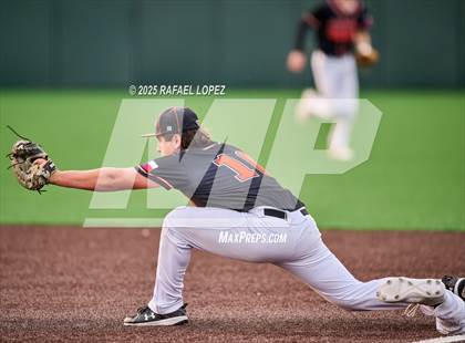 Thumbnail 3 in Schulenburg vs. Johnson City (UIL 2A D1 Baseball Regional Semis) photogallery.
