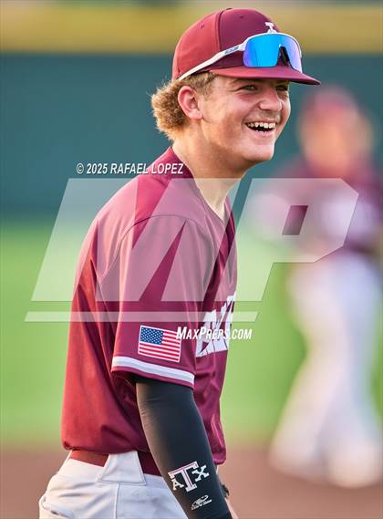 Thumbnail 2 in Schulenburg vs. Johnson City (UIL 2A D1 Baseball Regional Semis) photogallery.