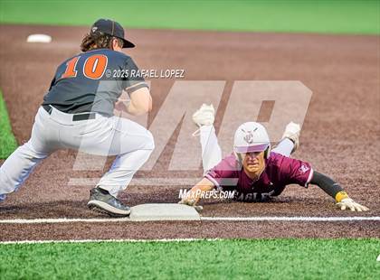 Thumbnail 3 in Schulenburg vs. Johnson City (UIL 2A D1 Baseball Regional Semis) photogallery.