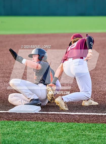 Thumbnail 3 in Schulenburg vs. Johnson City (UIL 2A D1 Baseball Regional Semis) photogallery.