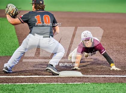 Thumbnail 2 in Schulenburg vs. Johnson City (UIL 2A D1 Baseball Regional Semis) photogallery.