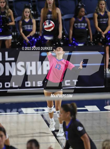 Thumbnail 2 in Tompkins vs. Clear Springs (UIL 6A Region 3 Semi Finals) photogallery.