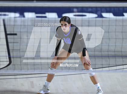 Thumbnail 1 in Tompkins vs. Clear Springs (UIL 6A Region 3 Semi Finals) photogallery.