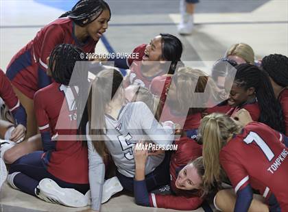 Thumbnail 3 in Tompkins vs. Clear Springs (UIL 6A Region 3 Semi Finals) photogallery.