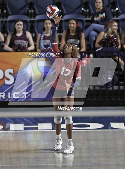 Thumbnail 1 in Tompkins vs. Clear Springs (UIL 6A Region 3 Semi Finals) photogallery.