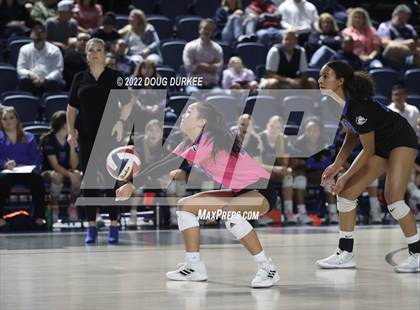 Thumbnail 2 in Tompkins vs. Clear Springs (UIL 6A Region 3 Semi Finals) photogallery.