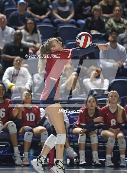 Thumbnail 1 in Tompkins vs. Clear Springs (UIL 6A Region 3 Semi Finals) photogallery.