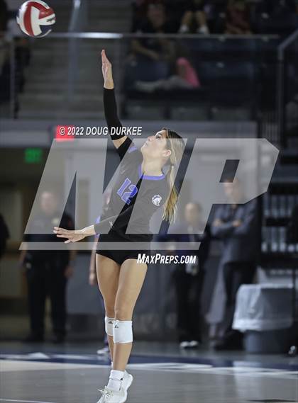 Thumbnail 2 in Tompkins vs. Clear Springs (UIL 6A Region 3 Semi Finals) photogallery.