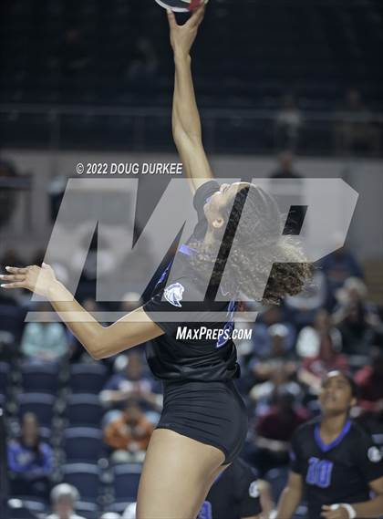 Thumbnail 3 in Tompkins vs. Clear Springs (UIL 6A Region 3 Semi Finals) photogallery.