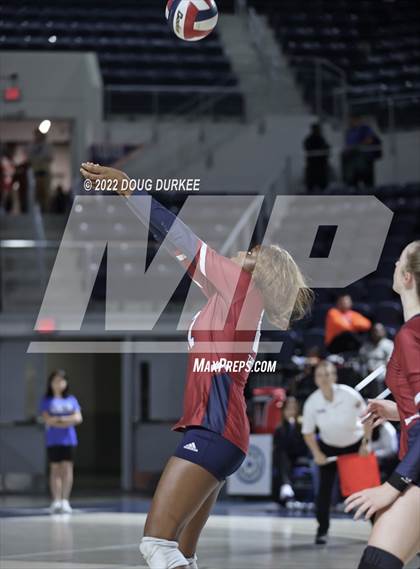 Thumbnail 1 in Tompkins vs. Clear Springs (UIL 6A Region 3 Semi Finals) photogallery.