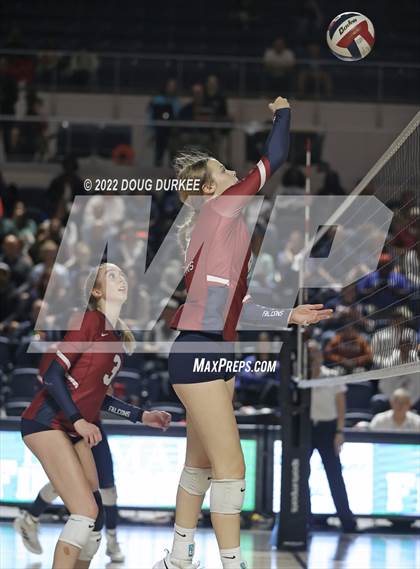 Thumbnail 1 in Tompkins vs. Clear Springs (UIL 6A Region 3 Semi Finals) photogallery.