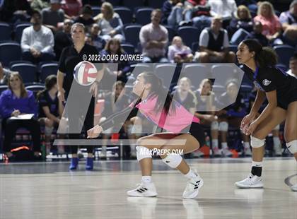 Thumbnail 3 in Tompkins vs. Clear Springs (UIL 6A Region 3 Semi Finals) photogallery.