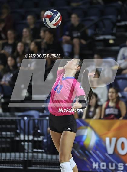 Thumbnail 1 in Tompkins vs. Clear Springs (UIL 6A Region 3 Semi Finals) photogallery.