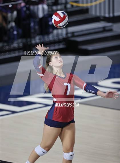 Thumbnail 1 in Tompkins vs. Clear Springs (UIL 6A Region 3 Semi Finals) photogallery.