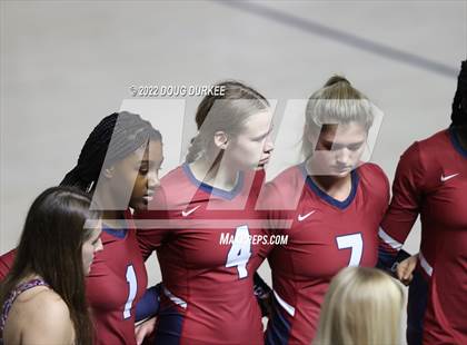 Thumbnail 1 in Tompkins vs. Clear Springs (UIL 6A Region 3 Semi Finals) photogallery.