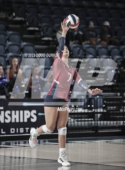 Thumbnail 1 in Tompkins vs. Clear Springs (UIL 6A Region 3 Semi Finals) photogallery.