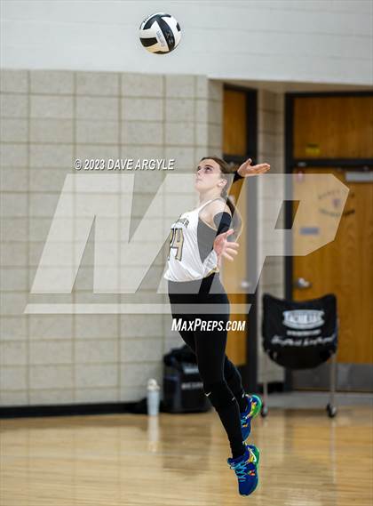 Thumbnail 3 in Cedar Valley vs. Westlake (Riverton Fall Classic) photogallery.