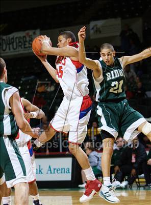 Thumbnail 3 in Ridge vs Plainfield (Prime Time Shootout) photogallery.