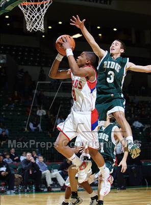 Thumbnail 3 in Ridge vs Plainfield (Prime Time Shootout) photogallery.