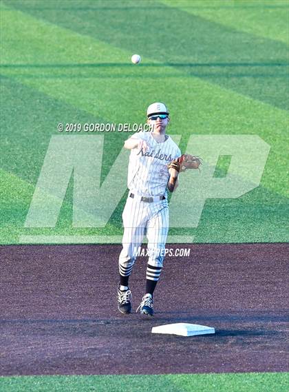 Thumbnail 1 in Midlothian vs. Wylie East (UIL 5A Regional Final) photogallery.