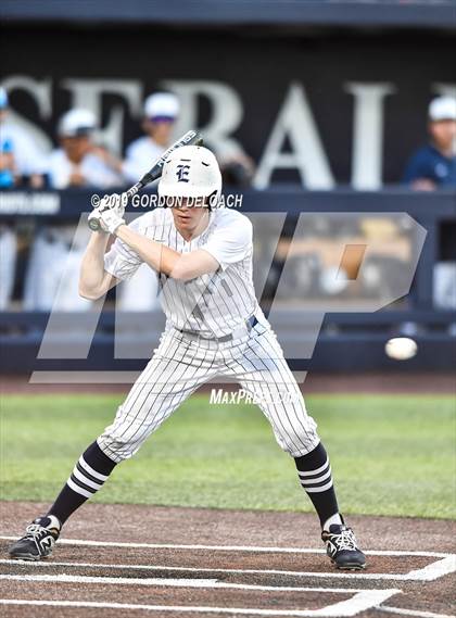 Thumbnail 1 in Midlothian vs. Wylie East (UIL 5A Regional Final) photogallery.