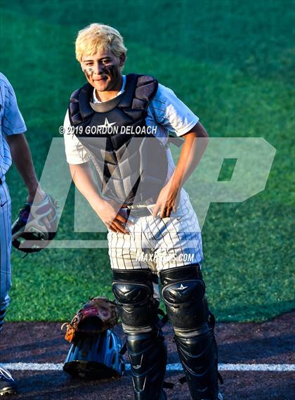 Thumbnail 1 in Midlothian vs. Wylie East (UIL 5A Regional Final) photogallery.