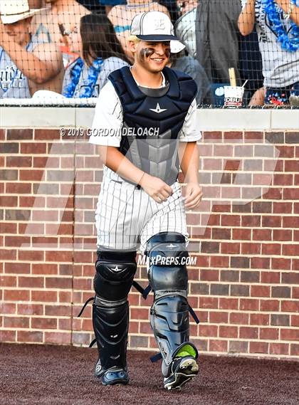 Thumbnail 2 in Midlothian vs. Wylie East (UIL 5A Regional Final) photogallery.