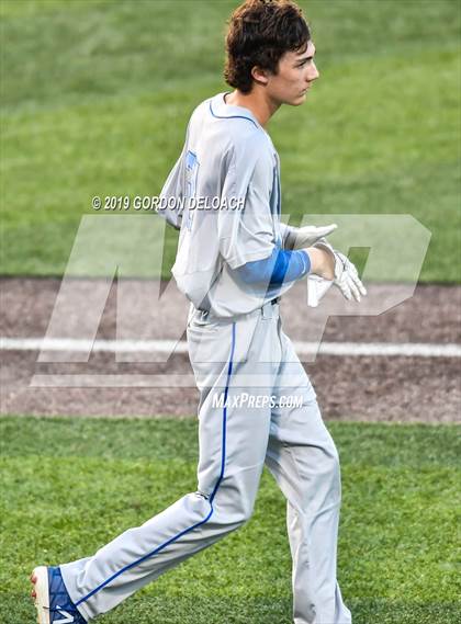 Thumbnail 3 in Midlothian vs. Wylie East (UIL 5A Regional Final) photogallery.