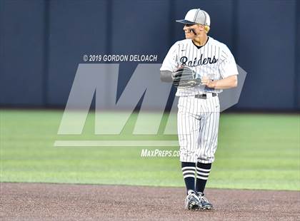 Thumbnail 2 in Midlothian vs. Wylie East (UIL 5A Regional Final) photogallery.