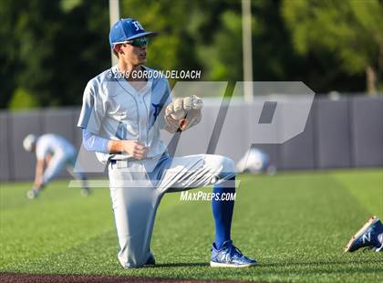 Thumbnail 2 in Midlothian vs. Wylie East (UIL 5A Regional Final) photogallery.