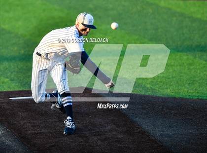 Thumbnail 3 in Midlothian vs. Wylie East (UIL 5A Regional Final) photogallery.