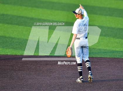 Thumbnail 1 in Midlothian vs. Wylie East (UIL 5A Regional Final) photogallery.