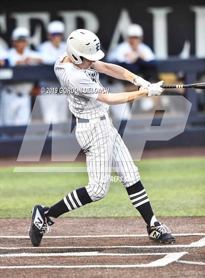 Thumbnail 3 in Midlothian vs. Wylie East (UIL 5A Regional Final) photogallery.