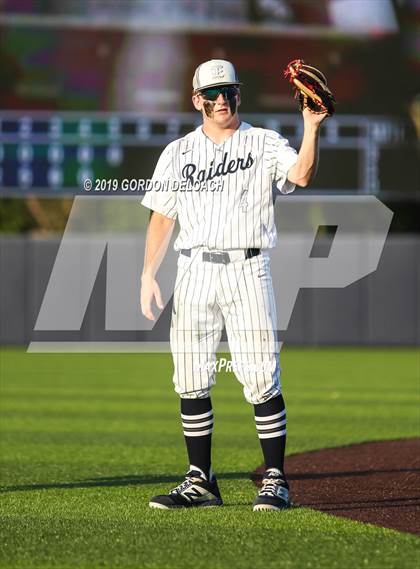 Thumbnail 3 in Midlothian vs. Wylie East (UIL 5A Regional Final) photogallery.