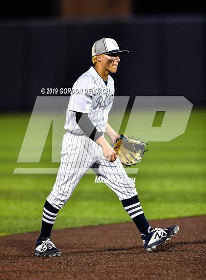 Thumbnail 3 in Midlothian vs. Wylie East (UIL 5A Regional Final) photogallery.