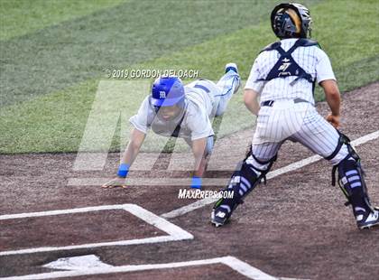 Thumbnail 1 in Midlothian vs. Wylie East (UIL 5A Regional Final) photogallery.