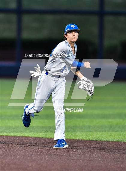 Thumbnail 3 in Midlothian vs. Wylie East (UIL 5A Regional Final) photogallery.