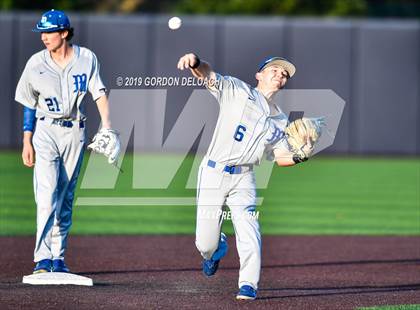 Thumbnail 2 in Midlothian vs. Wylie East (UIL 5A Regional Final) photogallery.