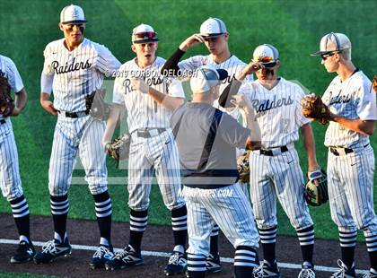 Thumbnail 1 in Midlothian vs. Wylie East (UIL 5A Regional Final) photogallery.