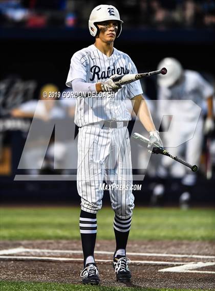 Thumbnail 3 in Midlothian vs. Wylie East (UIL 5A Regional Final) photogallery.