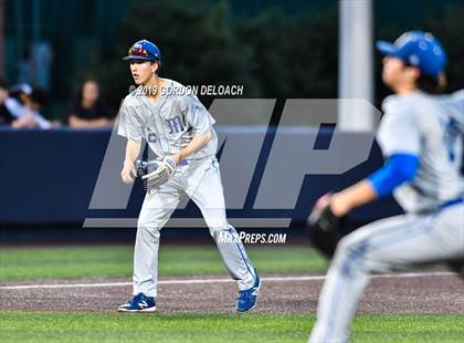 Thumbnail 1 in Midlothian vs. Wylie East (UIL 5A Regional Final) photogallery.