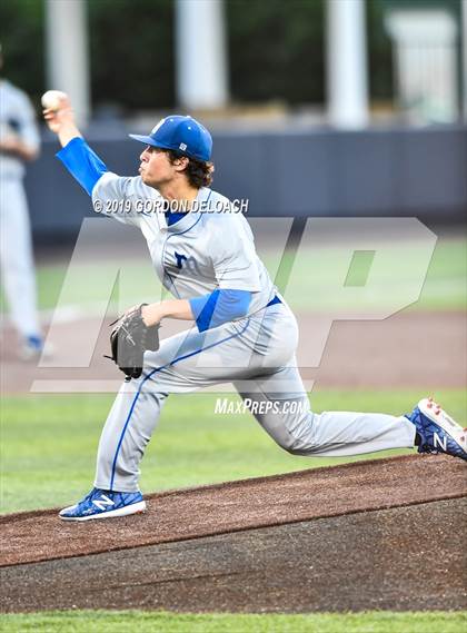 Thumbnail 3 in Midlothian vs. Wylie East (UIL 5A Regional Final) photogallery.