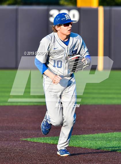 Thumbnail 1 in Midlothian vs. Wylie East (UIL 5A Regional Final) photogallery.
