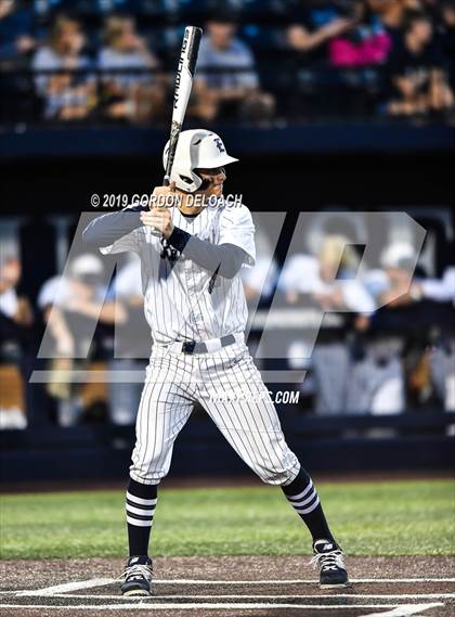 Thumbnail 1 in Midlothian vs. Wylie East (UIL 5A Regional Final) photogallery.