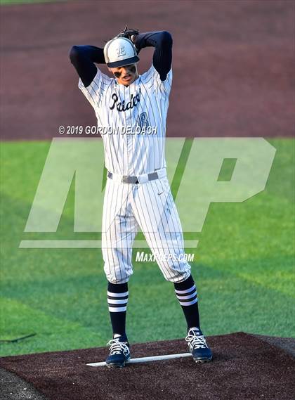 Thumbnail 2 in Midlothian vs. Wylie East (UIL 5A Regional Final) photogallery.