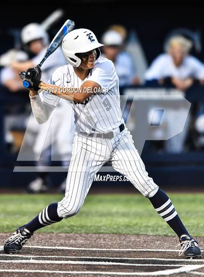 Thumbnail 3 in Midlothian vs. Wylie East (UIL 5A Regional Final) photogallery.